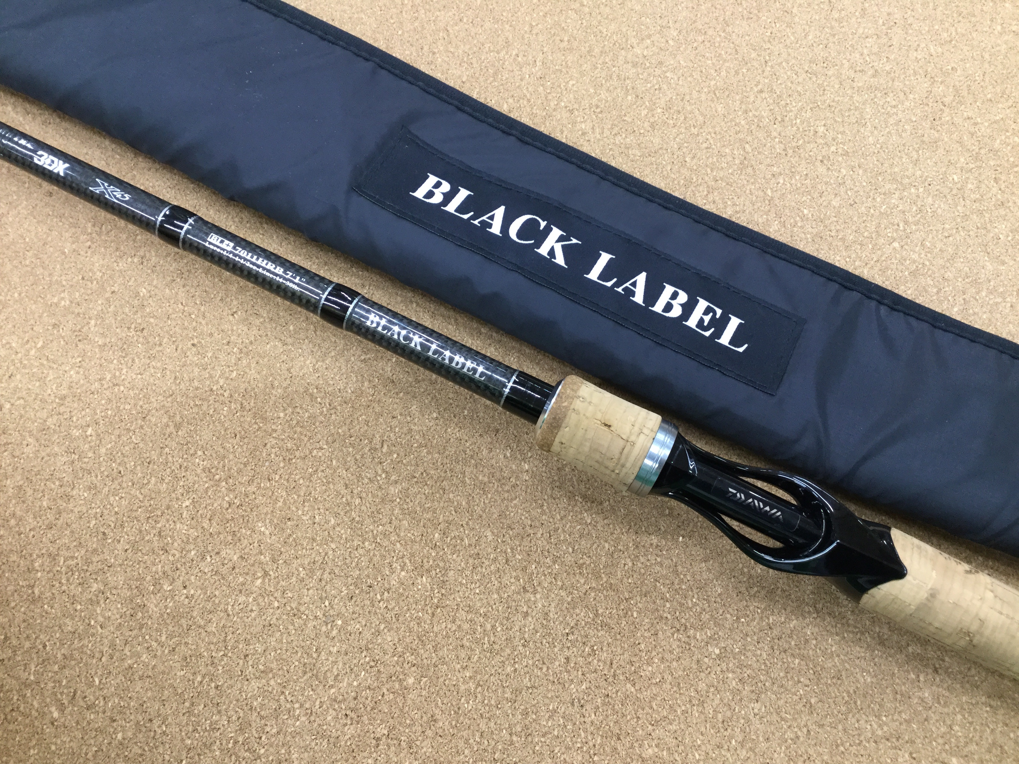 ダイワ ブラックレーベル BLACK LABEL 7011HRB - フィッシング