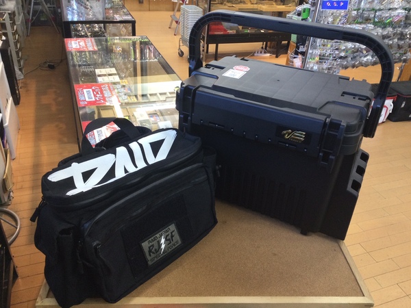 【最新釣具買取情報☆第３弾☆】「人気メーカーのバッグ、ＢＯＸ等」買取り入荷致しました。（つりどうぐ一休　葛の葉店）サムネイル